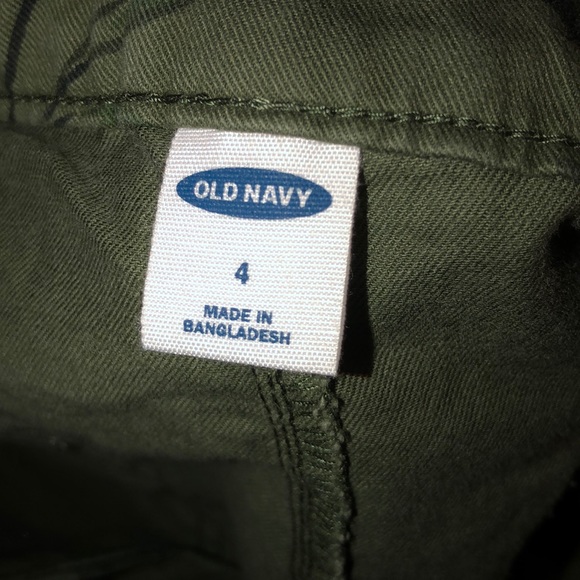 New Women’s Old Navy Adorable Shorts - Picture 3 of 5